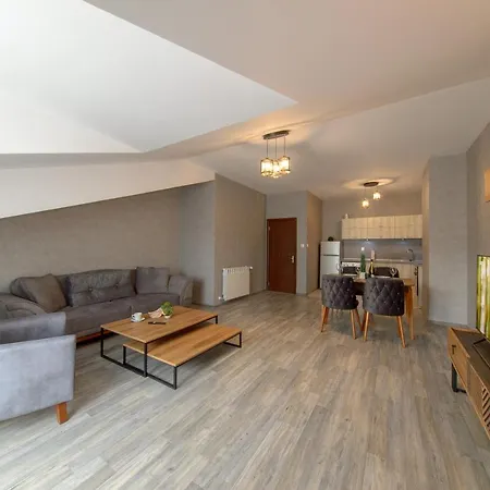 Daire Luxury 2-bedroom By Studenets Center By Flat Mаnager *
